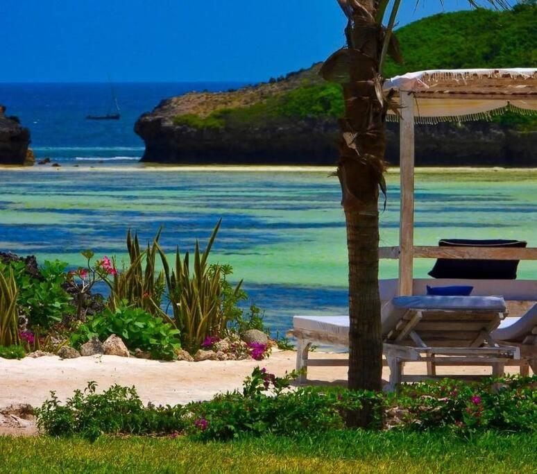 White Villa - Paparemo Beach واتامو المظهر الخارجي الصورة